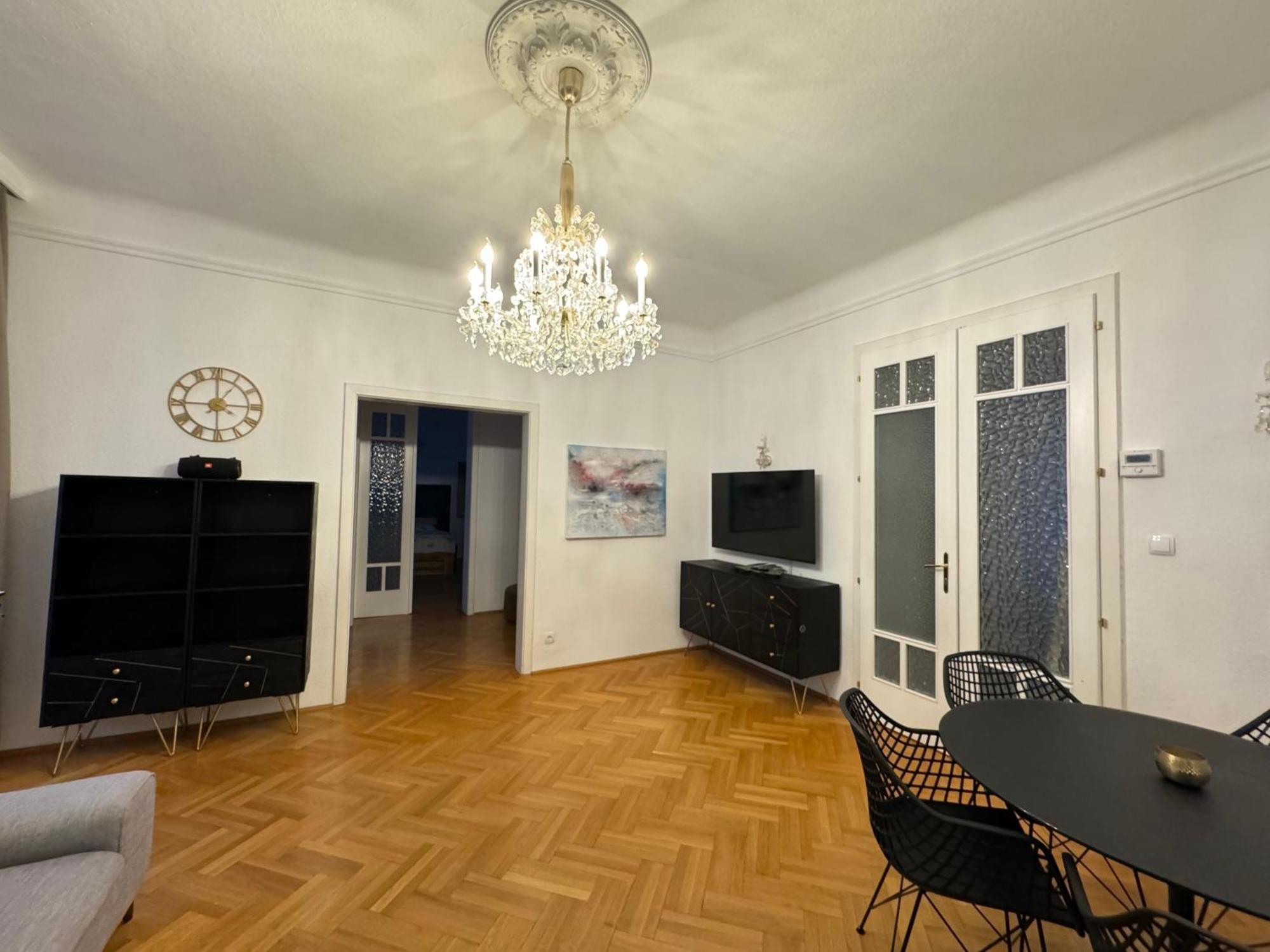 Atelier Lomani Apartmán *